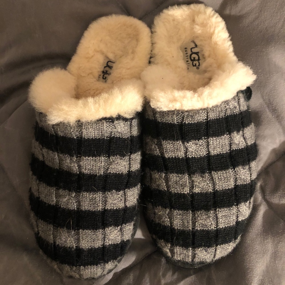 UGG Slippers Size 7